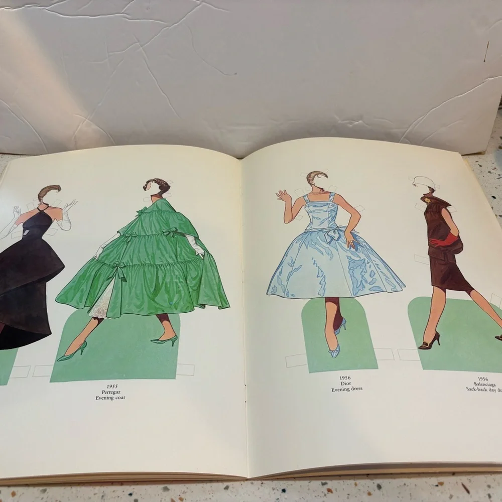Vintage 1985 Great Fashion‎ Designs of the Fifties Paper Dolls Book Tom Tierney